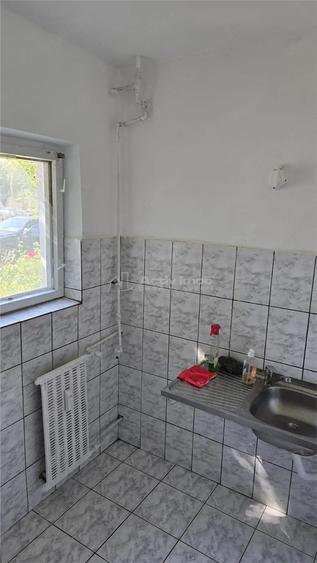 Garsonieră semidecomandată în Confecții