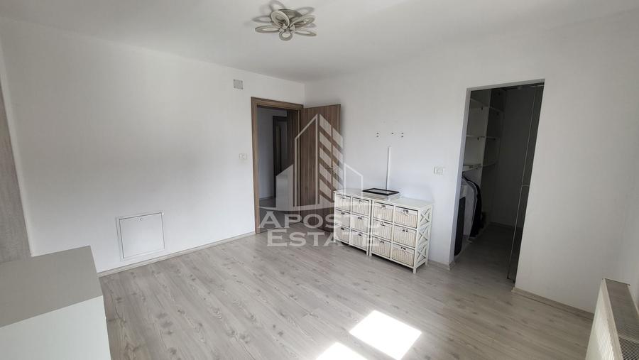 Duplex cu 4 camere cu Canalizare în Dumbrăvița