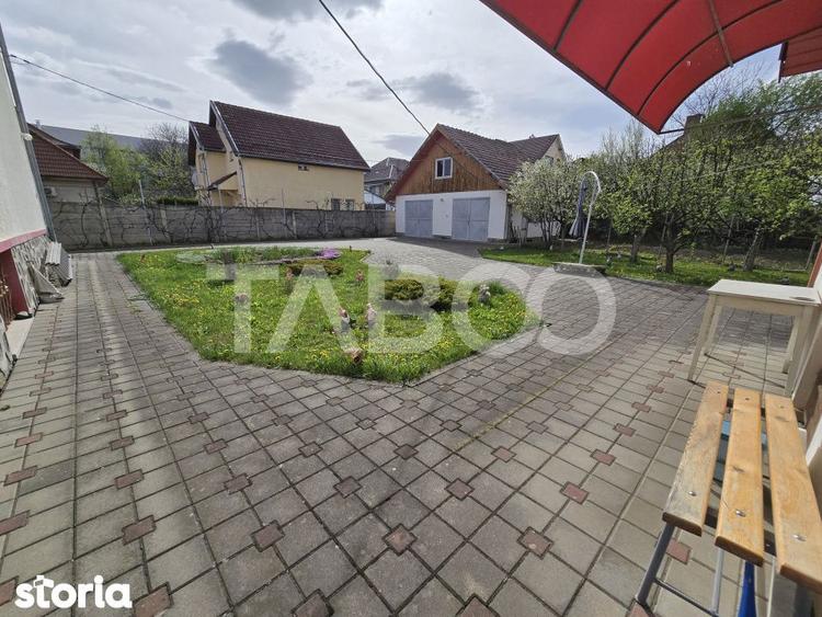 Casă cu 6 camere cu Canalizare în Sub Arini