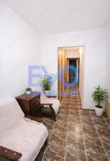 Apartament cu 3 camere decomandat în Canta