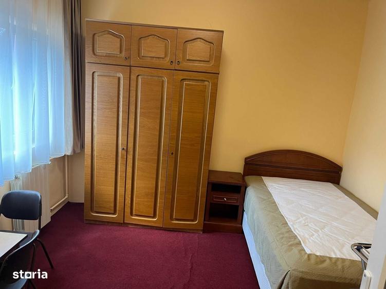 Casă cu 4 camere cu Teren 90 Mp în Giulești