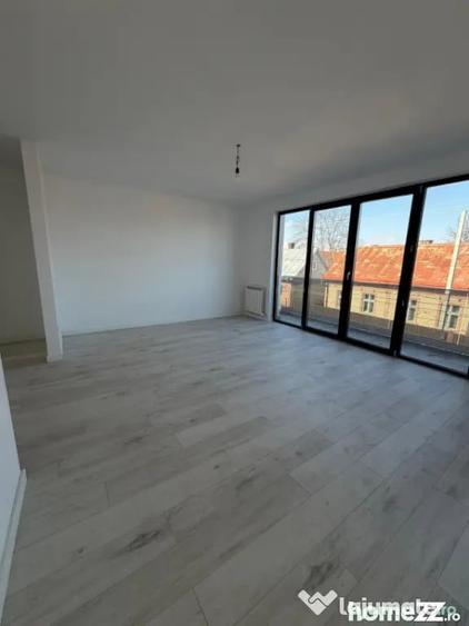 Spațiu comercial, de 180 mp, în Central