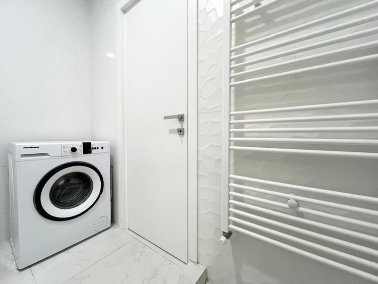 NOU / DEOSEBIT / SPATII GENEROASE - 20