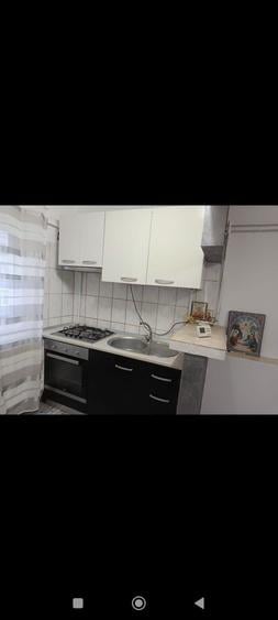 Apartament cu 3 camere decomandat în Exterior Vest