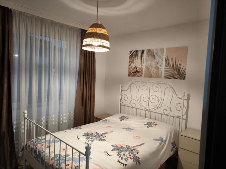 Apartament cu 2 camere decomandat, mobilat în Sud