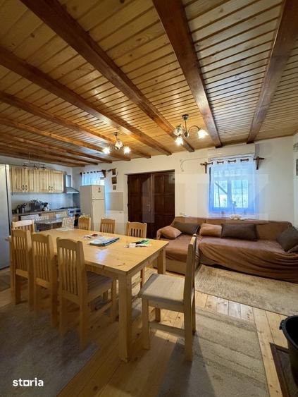 Casă cu 3 camere cu Teren 1603 Mp în Bucovăț
