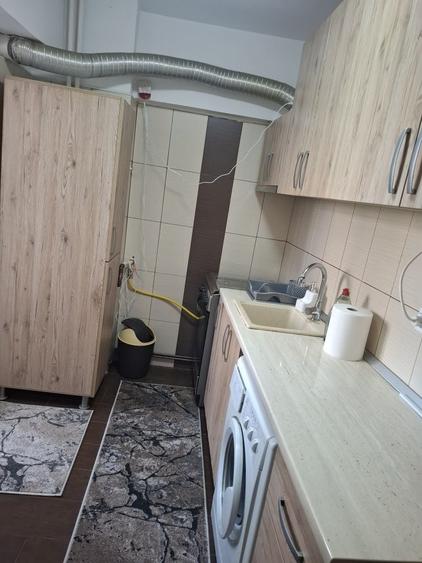 Garsonieră decomandată în Zimbru