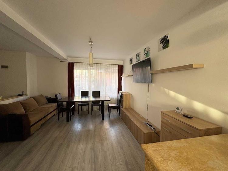 Casă cu 4 camere decomandat cu Teren 150 Mp în Florești