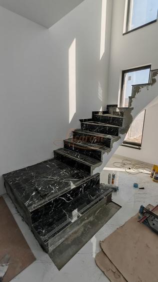 Casă individuală cu 4 camere cu Canalizare în Cristian