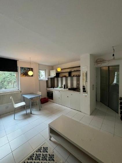 Apartament cu 2 camere decomandat, mobilat în Drumul Taberei