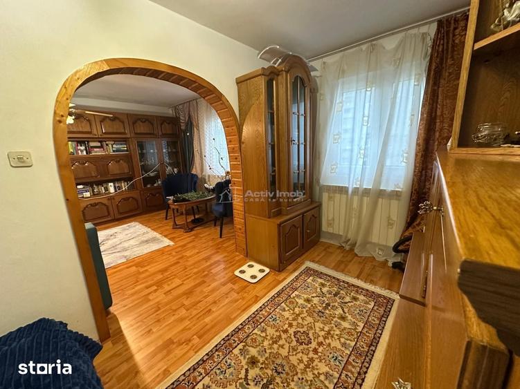 Apartament cu 2 camere decomandat în Central