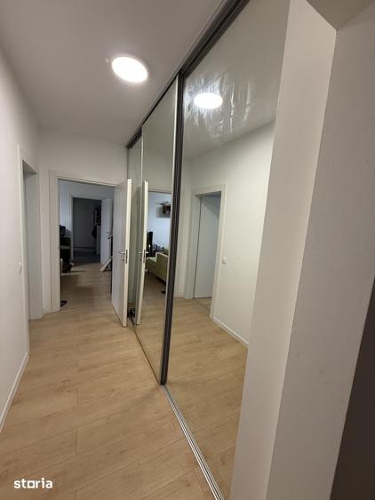 Apartament cu 4 camere în Străulești