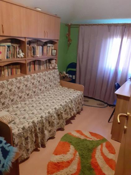 Apartament cu 3 camere decomandat în Ostroveni