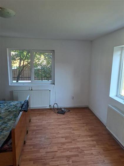 Casă cu 4 camere cu Teren 400 Mp în Pănet