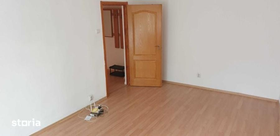 Apartament cu 2 camere în Zona Industrială