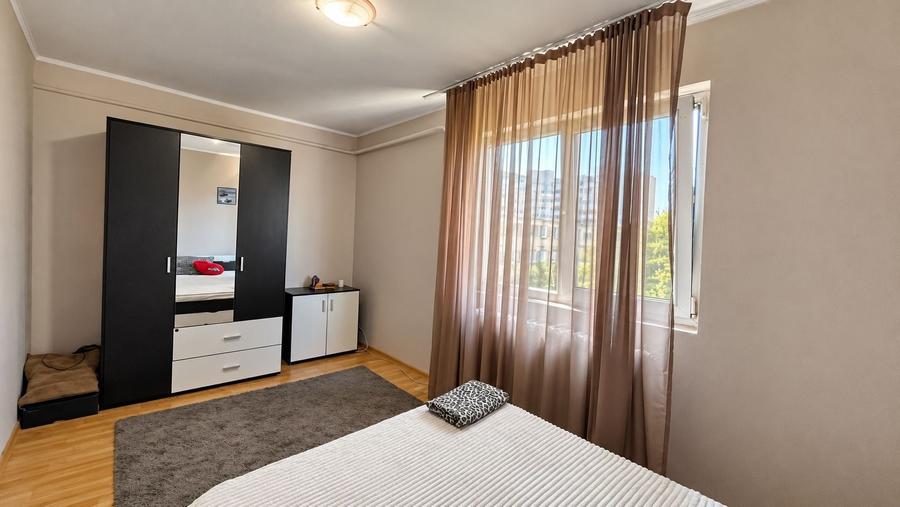 Apartament cu 2 camere semidecomandat, mobilat în Dacia