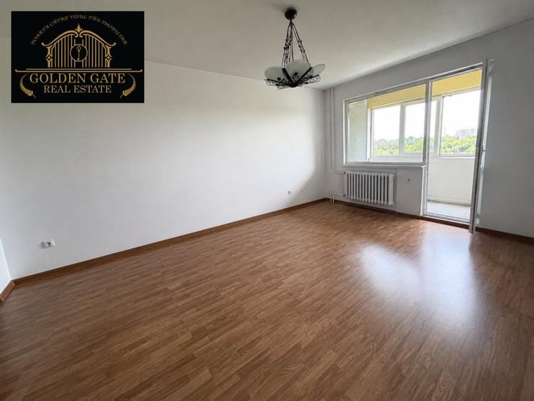 Apartament cu 2 camere decomandat în Titan