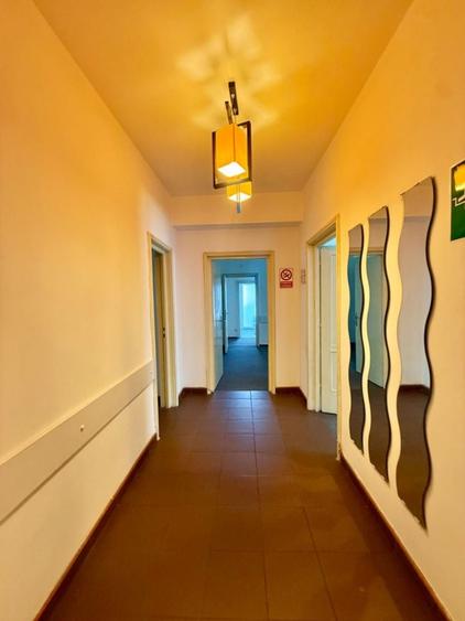 Apartament cu 4 camere în P-ța Romană