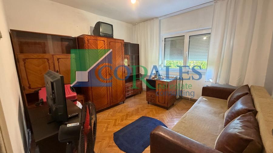 Apartament cu 3 camere decomandat, mobilat în Plăvăț II