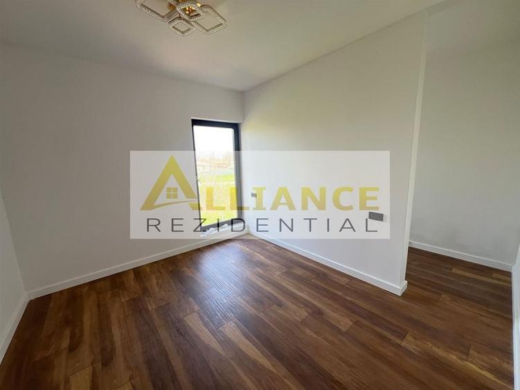 Vila Individuala  - 4 camere - 3 bai-teren -320-600 M de STV - 13