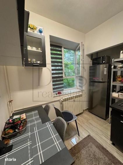 Apartament cu 2 camere în Barbu Văcărescu