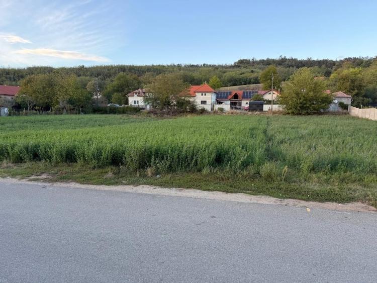 Teren Construcții intravilan de 775 mp, în Hăpria