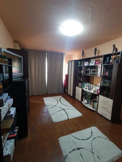 Apartament cu 2 camere decomandat în Lujerului