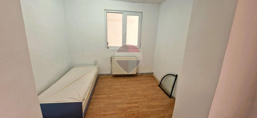 Casă individuală cu 4 camere cu Teren 299 Mp în Șega