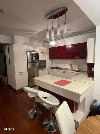 Apartament cu 3 camere, mobilat în Titan