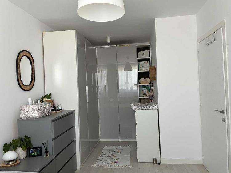 Apartament cu 2 camere decomandat în Titan