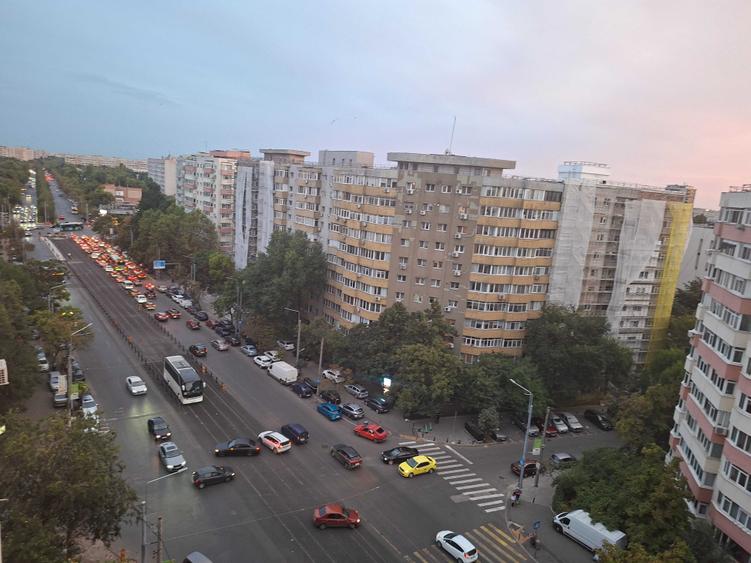 Apartament cu 3 camere decomandat în Chișinau