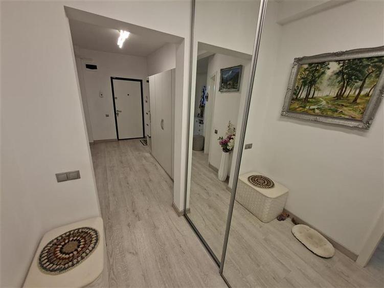 Apartament cu 3 camere semidecomandat, mobilat în Gheorgheni