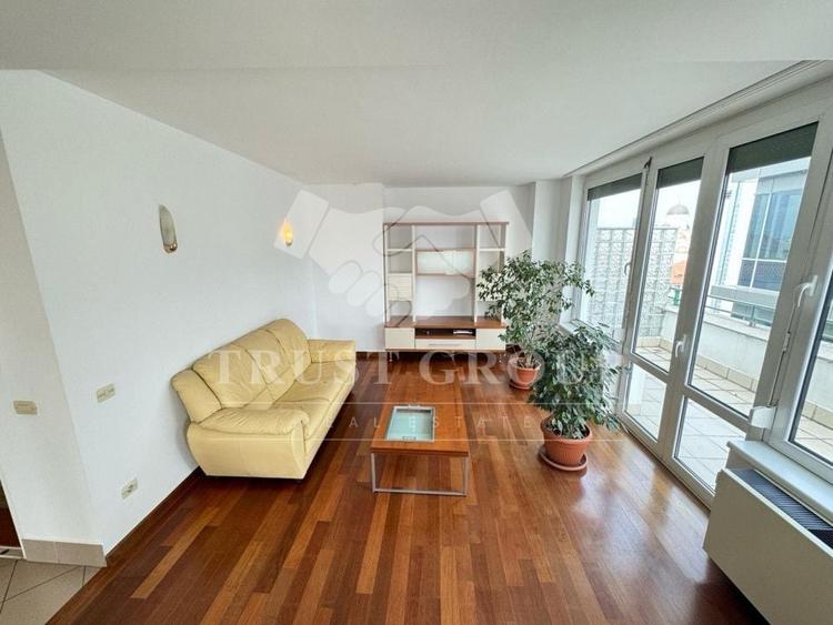 Penthouse cu 3 camere, mobilat în Clucerului