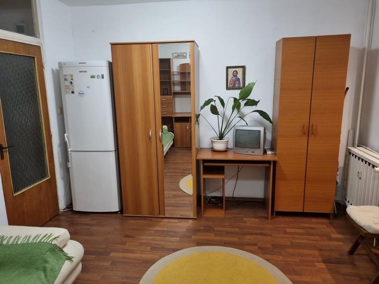 Garsonieră decomandată în Rahova