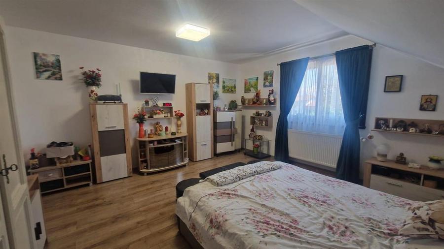 Casă individuală cu 4 camere cu Canalizare în Stupini
