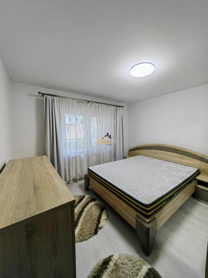 Apartament cu 3 camere decomandat, mobilat în Între Lacuri