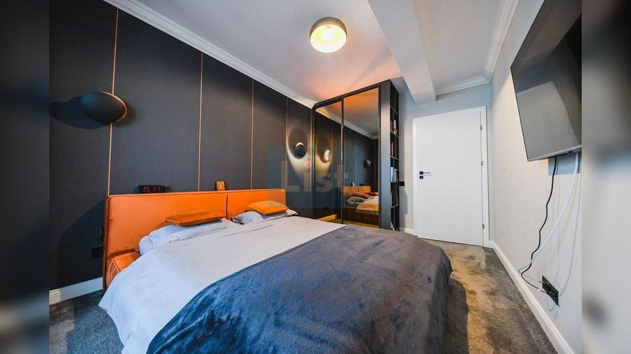 Apartament cu 3 camere semidecomandat, mobilat în Florești