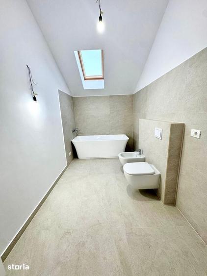 Casă cu 5 camere cu Teren 601 Mp în Moșnița Nouă