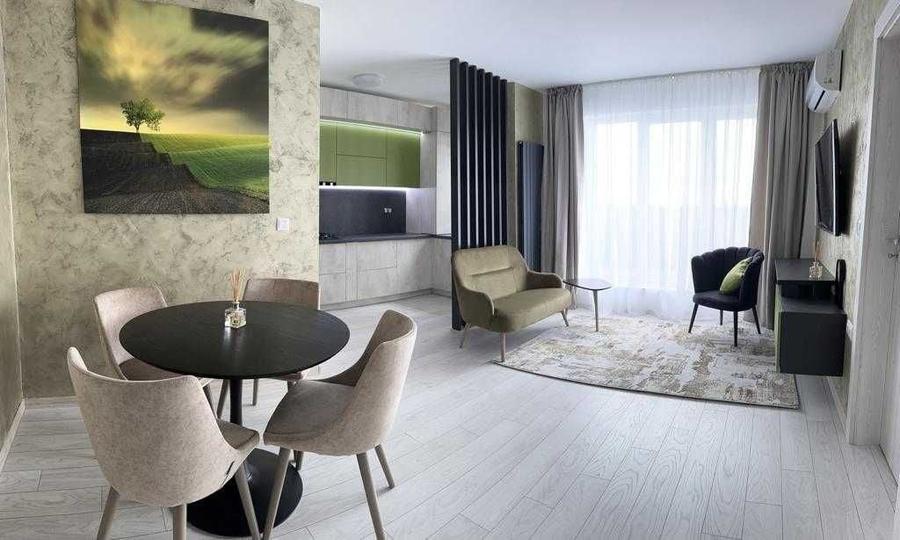 Apartament cu 2 camere decomandat în Central