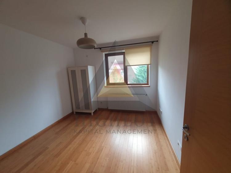 Duplex cu 6 camere cu Piscina în Iancu Nicolae
