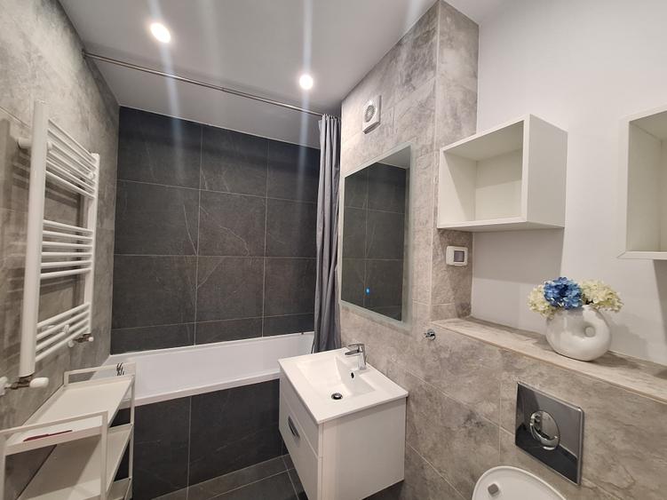 Apartament cu 2 camere decomandat în Crângași