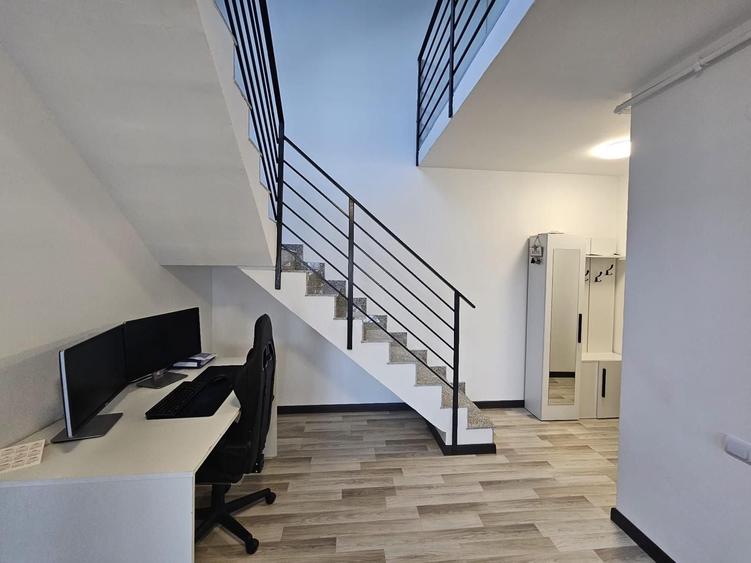 Apartament cu 3 camere decomandat în Jucu
