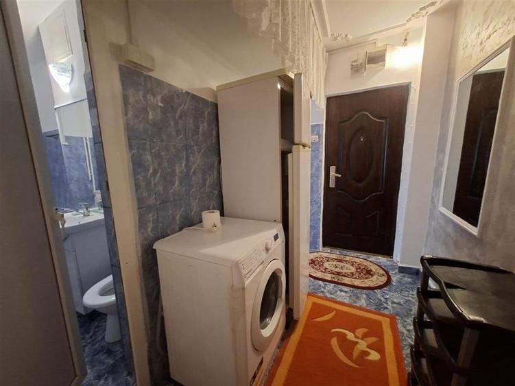 Apartament cu 2 camere nedecomandat, mobilat în Alexandru cel Bun