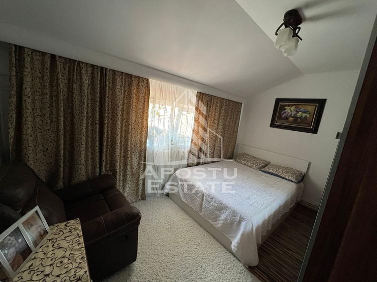 Apartament cu 3 camere semidecomandat, mobilat în Simion Bărnuțiu
