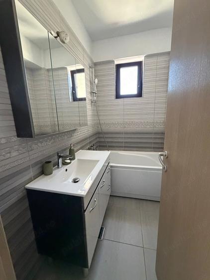 Apartament cu 2 camere decomandat în Tomis Plus