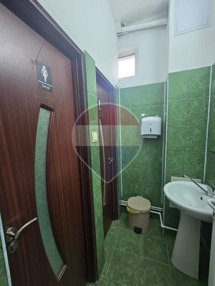 Spațiu comercial, de 180 mp, în Central