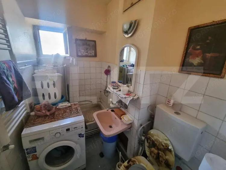 Apartament cu 4 camere decomandat în Cornitoiu