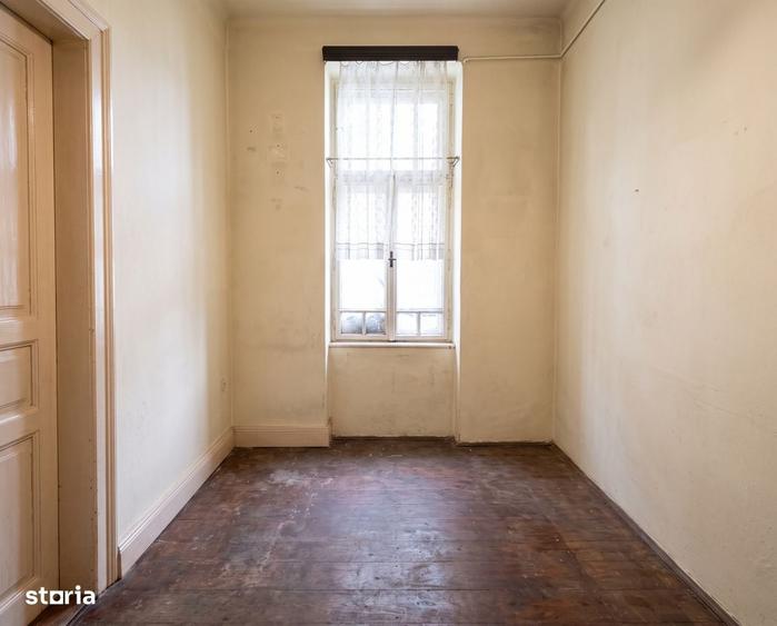 Apartament cu 2 camere semidecomandat în Horea