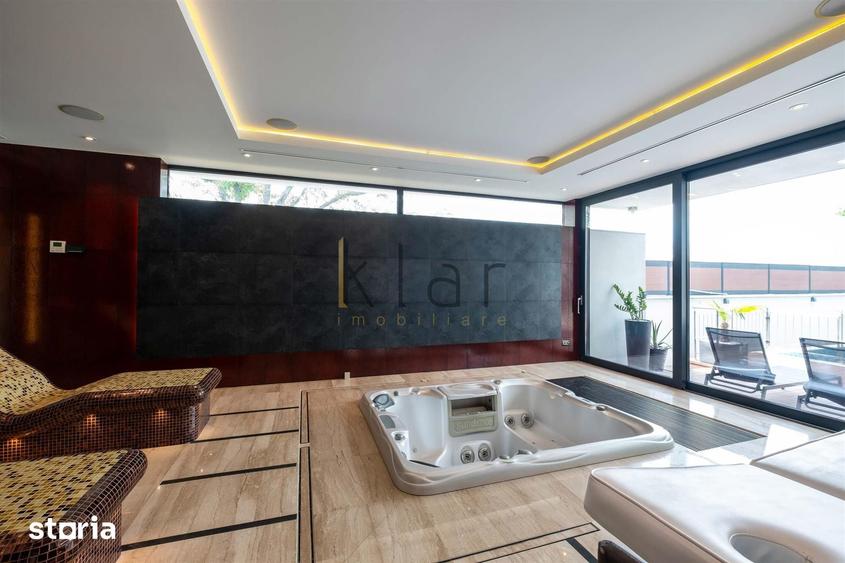 Casă cu 7 camere cu Teren 1608 Mp în Mărgineni