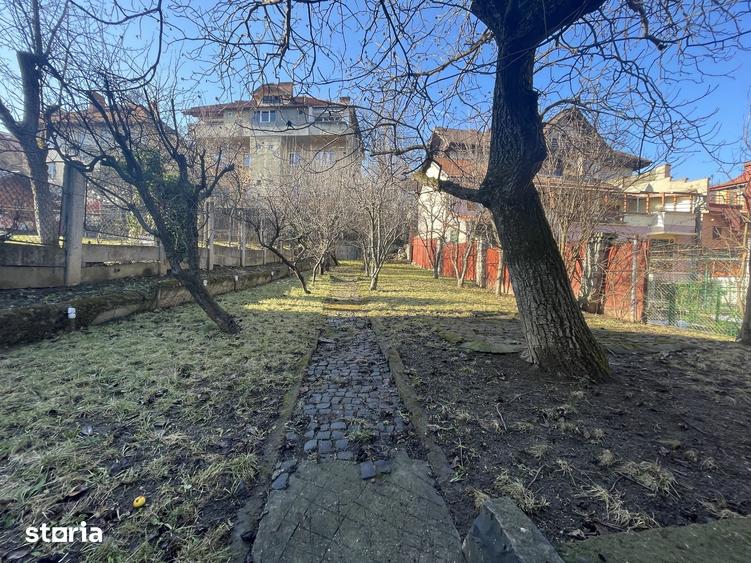 Casă cu 4 camere cu Teren 600 Mp în Centrul Istoric